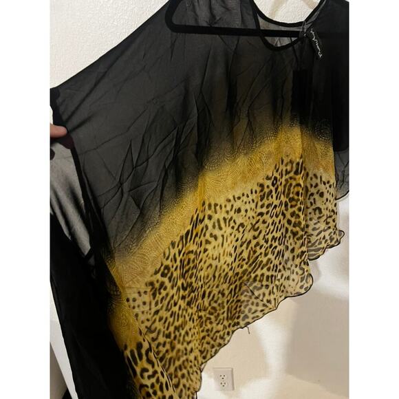 NWT Pretty Angel silk leopard & black asymmetrical top size S - Picture 6 of 7